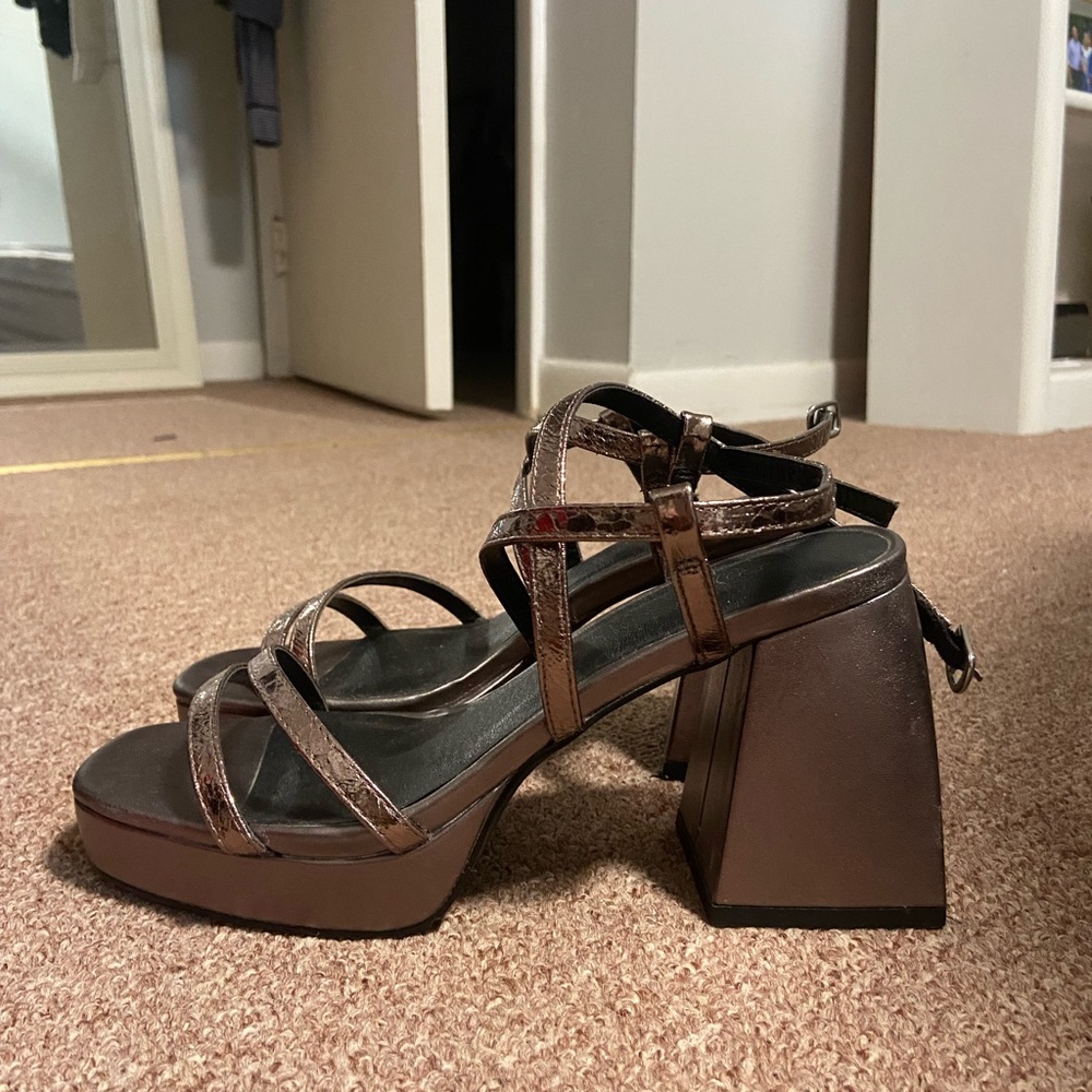 Platform women’s heels